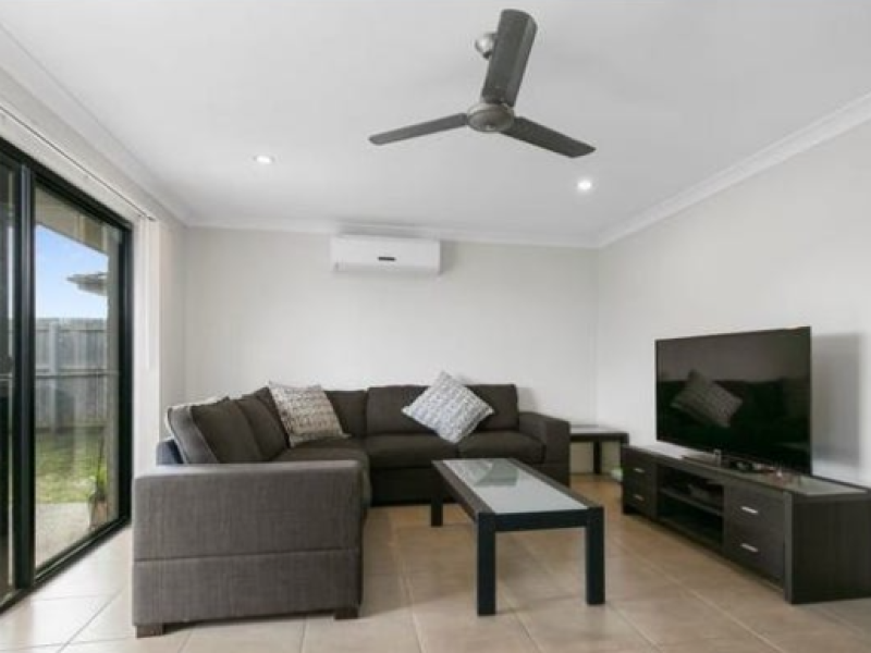 9 Moogerah Boulevard, Redbank Plains, QLD 4301 Australia