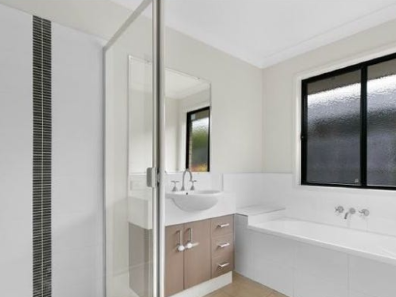 9 Moogerah Boulevard, Redbank Plains, QLD 4301 Australia