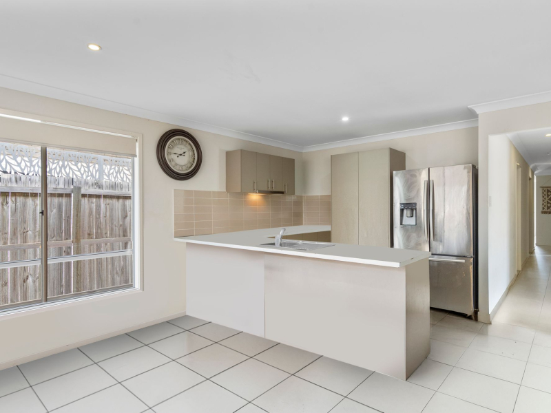 14 Stirling Circuit, REDBANK PLAINS, QLD 4301 AUS