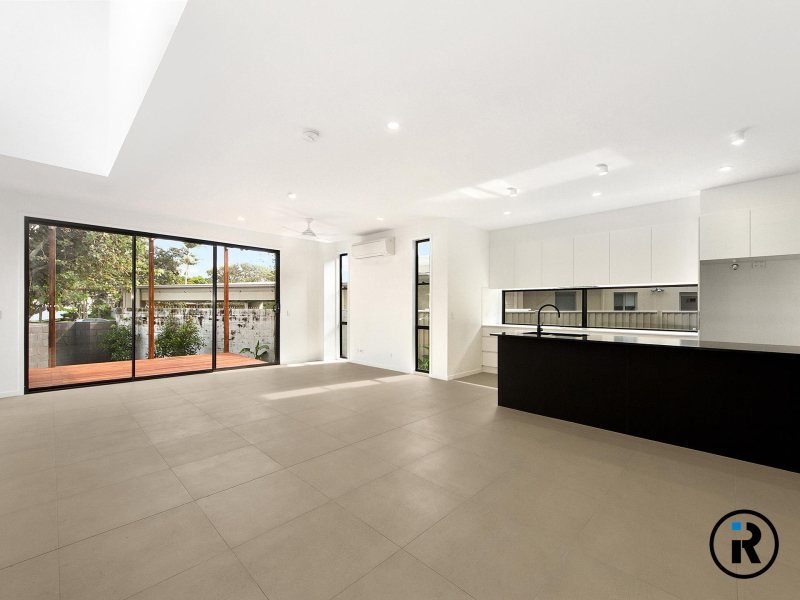 1/17 Mountain View Avenue, Miami, QLD 4220