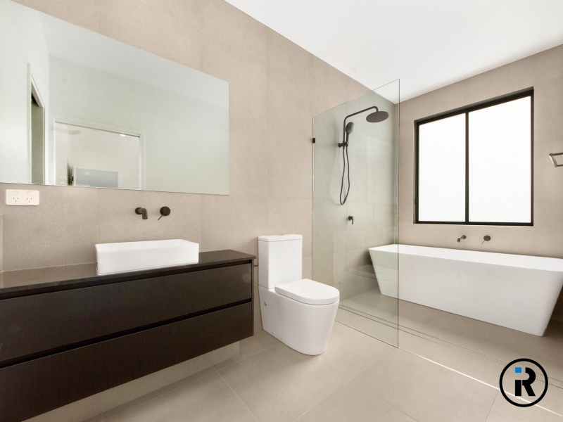 1/17 Mountain View Avenue, Miami, QLD 4220