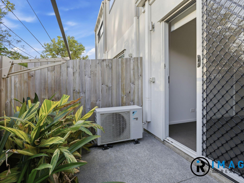 1&2/2D David Street, BURPENGARY, QLD 4505 AUS