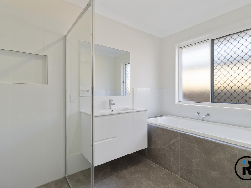 13 Yappar Road, South Maclean, QLD 4280 Australia