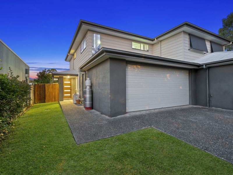 6 Codrington Circuit, PACIFIC PINES, QLD 4211 AUS