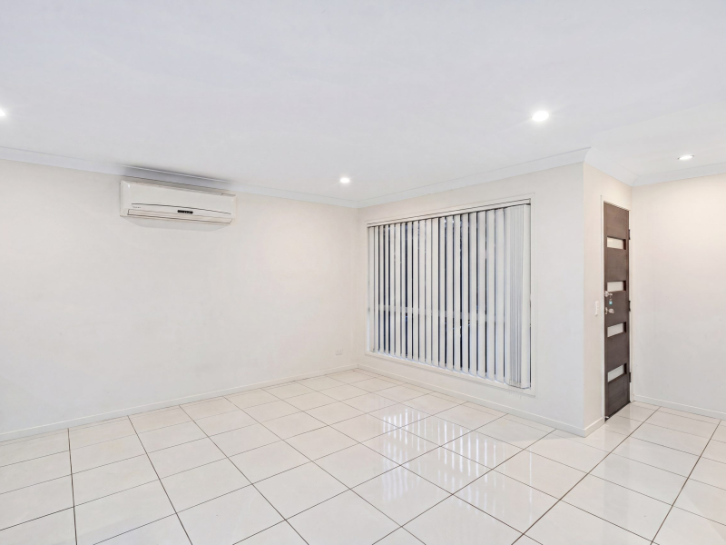 6 Codrington Circuit, PACIFIC PINES, QLD 4211 AUS
