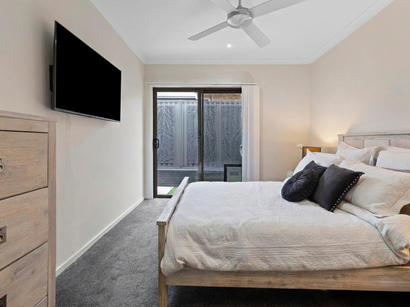 12 Tempera Place, YARRABILBA, QLD 4207 AUS