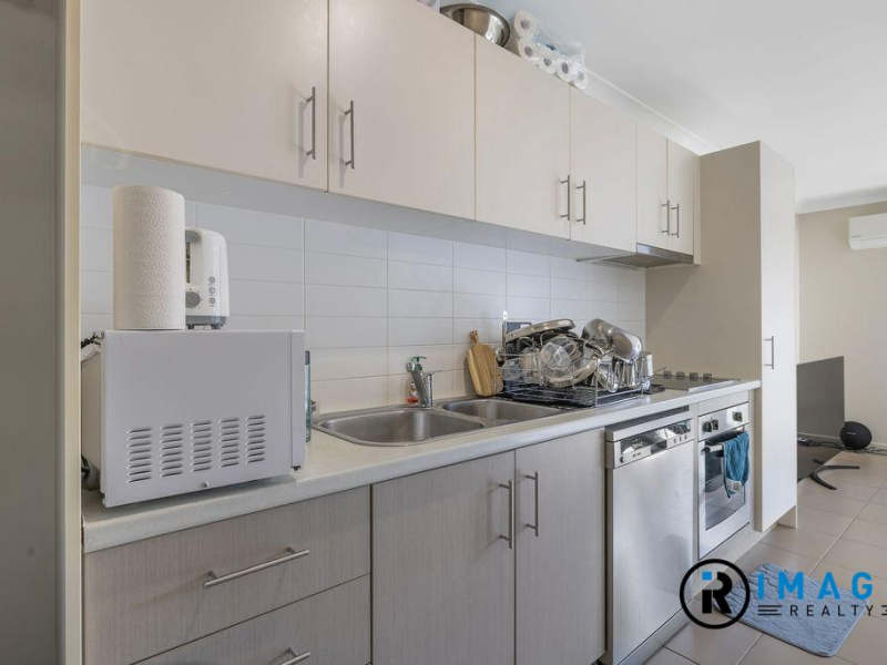 70 Kyoto Street, BRASSALL, QLD 4305 AUS