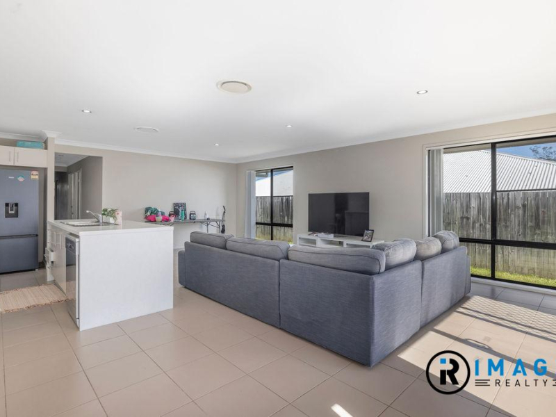 70 Kyoto Street, BRASSALL, QLD 4305 AUS