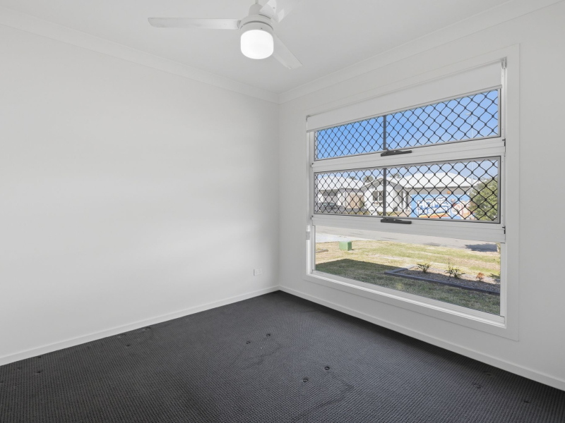16 Charlotte Crescent, CABOOLTURE, QLD 4510 AUS