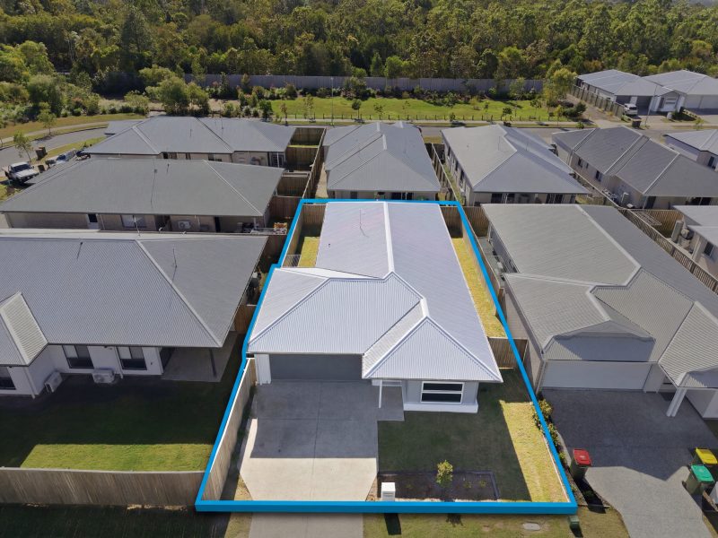 16 Charlotte Crescent, CABOOLTURE, QLD 4510 AUS