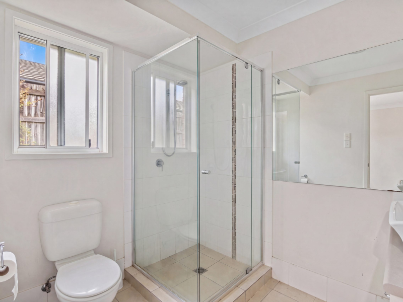 16 Saltram Avenue, HOLMVIEW, QLD 4207 AUS