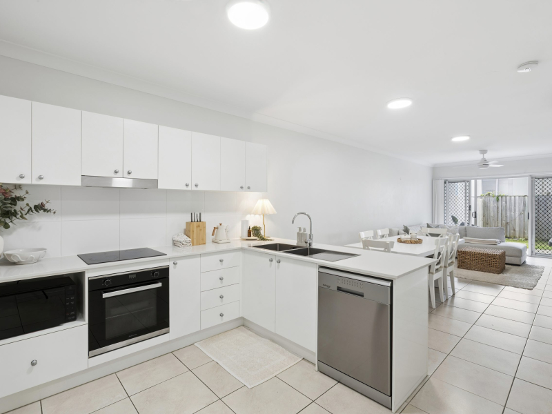 18 Hurley Street, PIMPAMA, QLD 4209 AUS