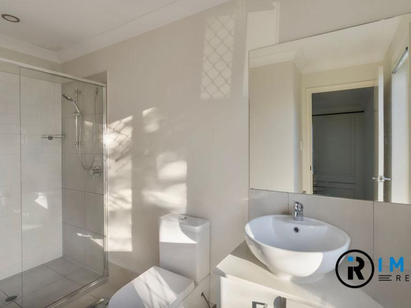 11 Folkes Close, BELLBIRD PARK, QLD 4300 AUS