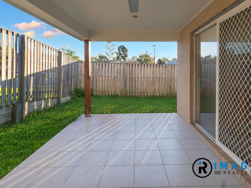 11 Folkes Close, BELLBIRD PARK, QLD 4300 AUS