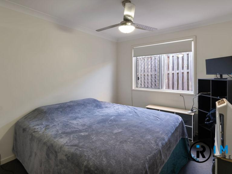 11 Folkes Close, BELLBIRD PARK, QLD 4300 AUS