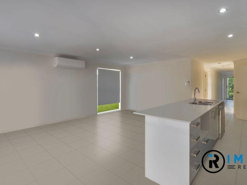 11 Folkes Close, BELLBIRD PARK, QLD 4300 AUS