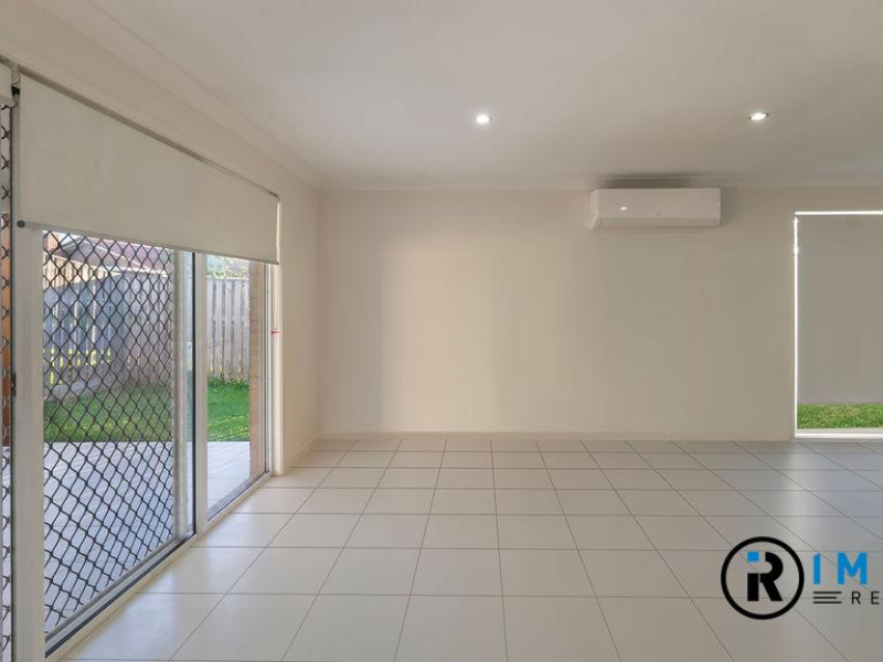 11 Folkes Close, BELLBIRD PARK, QLD 4300 AUS