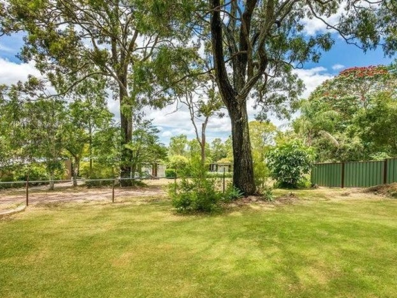 16 King Arthur Boulevard, BETHANIA, QLD 4205 AUS