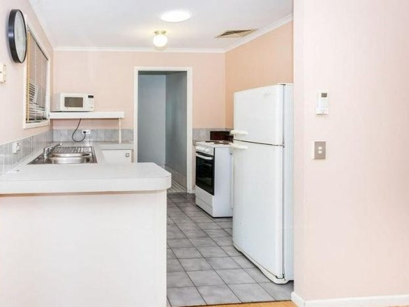 16 King Arthur Boulevard, BETHANIA, QLD 4205 AUS