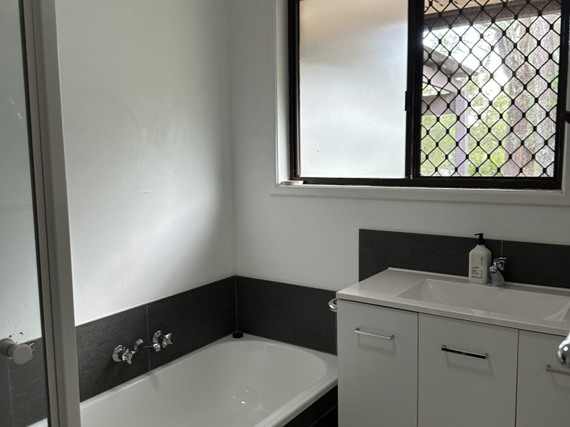 16 King Arthur Boulevard, BETHANIA, QLD 4205 AUS