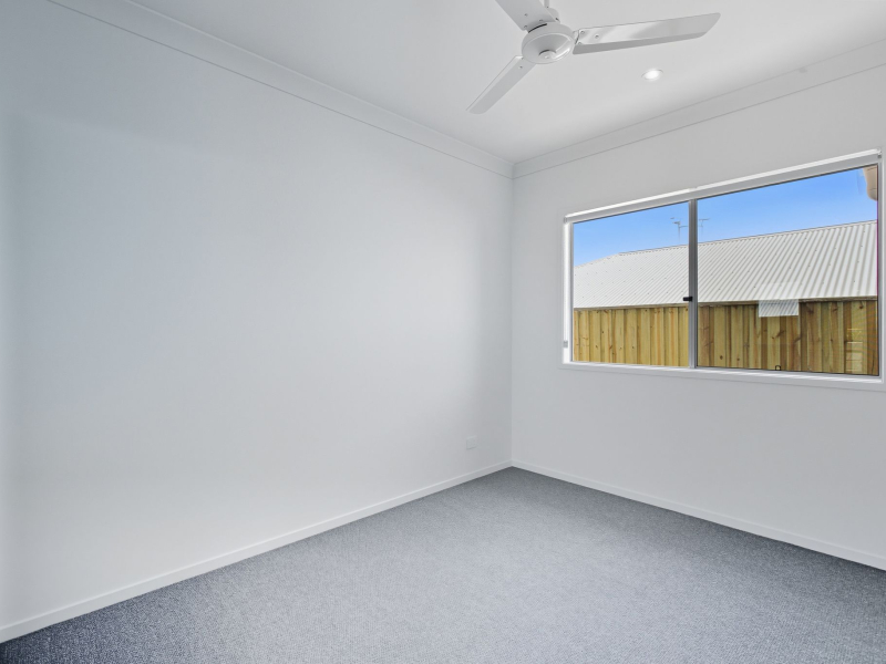 15 Avondale Circuit, Deebing Heights, QLD 4306 Australia