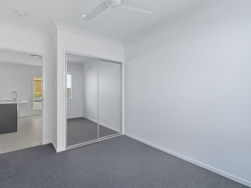 15 Avondale Circuit, Deebing Heights, QLD 4306 Australia