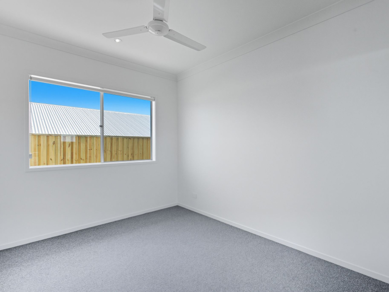 15 Avondale Circuit, Deebing Heights, QLD 4306 Australia