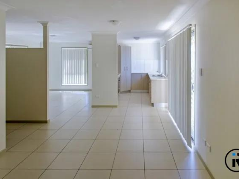 25 Ramsey Ct, Lowood, QLD 4311
