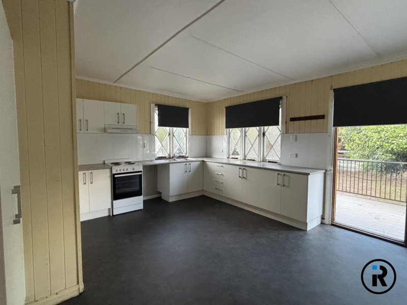 2 Buckenham St, Dinmore, QLD 4303