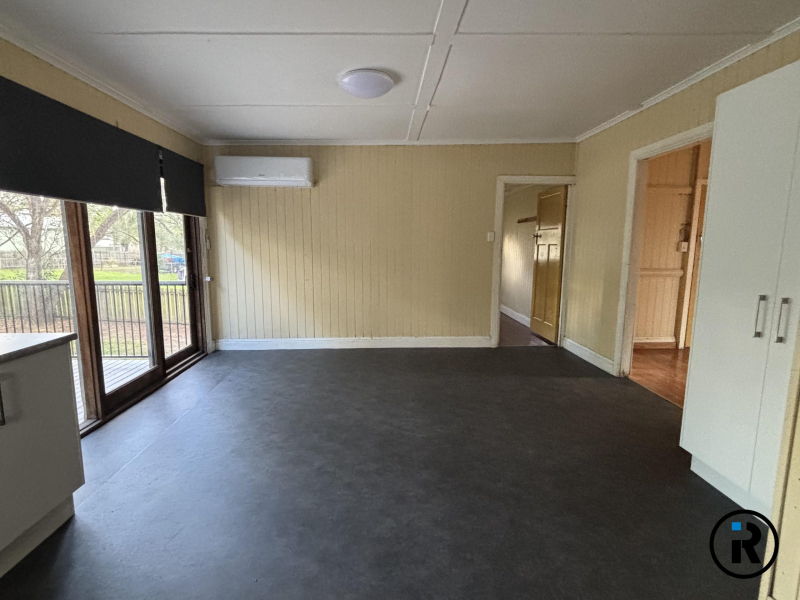 2 Buckenham St, Dinmore, QLD 4303