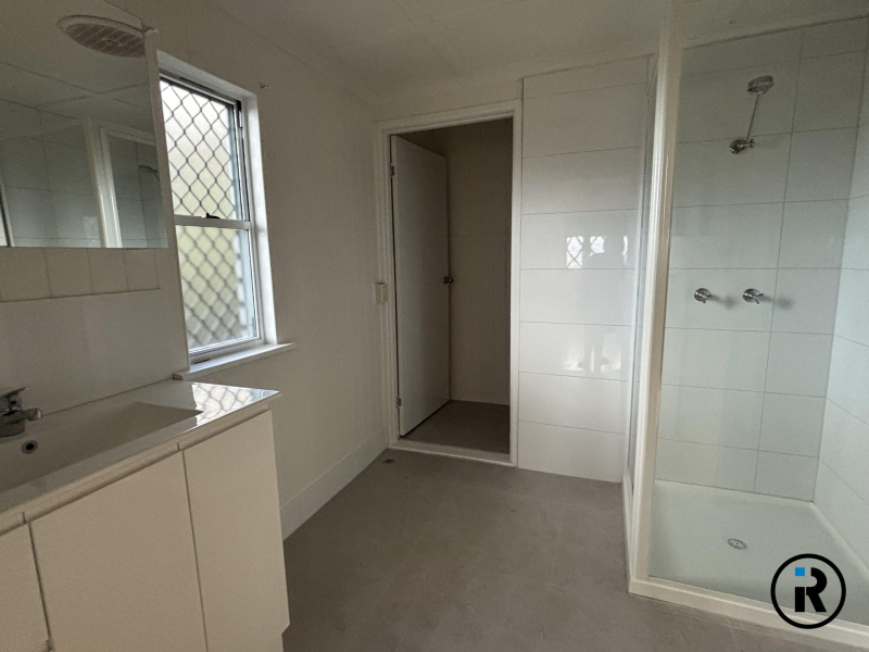 2 Buckenham St, Dinmore, QLD 4303