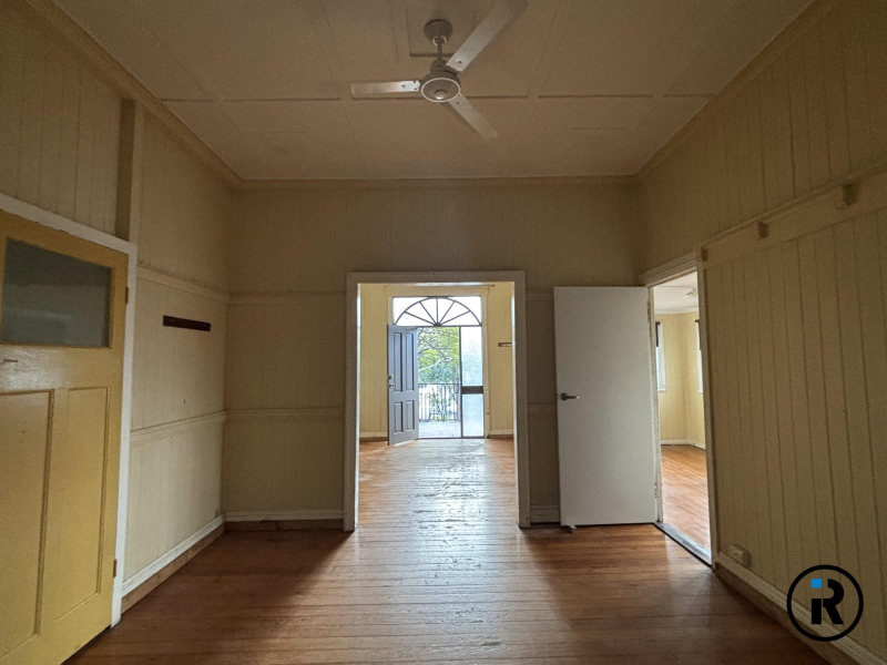 2 Buckenham St, Dinmore, QLD 4303
