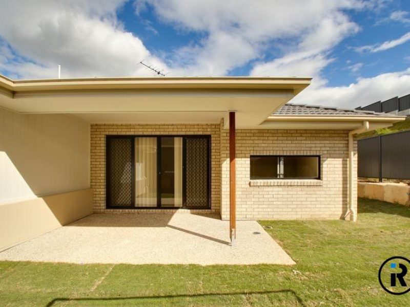1/14 Gooloowan Cct, Brassall, QLD 4305