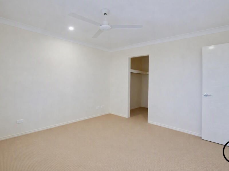 1/14 Gooloowan Cct, Brassall, QLD 4305