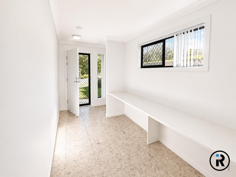 1/56 Hilltop Drive, Burnside, QLD 4560 Australia