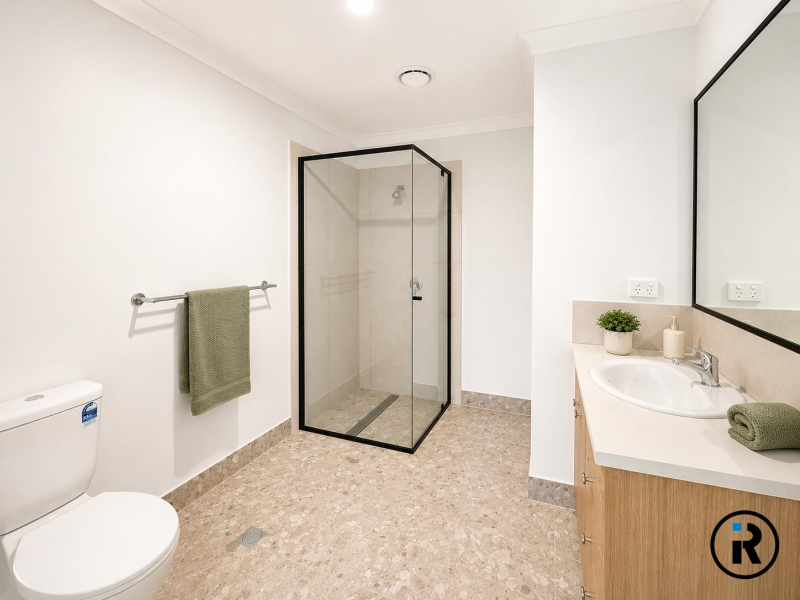 1/56 Hilltop Drive, Burnside, QLD 4560 Australia