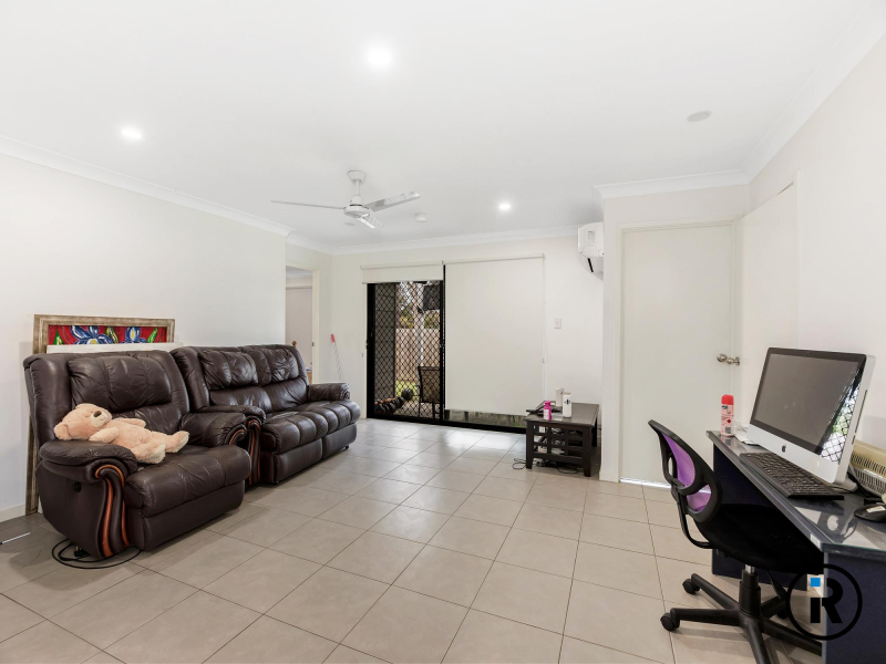 1/57 Spruce Street, Loganlea, QLD 4131 Australia