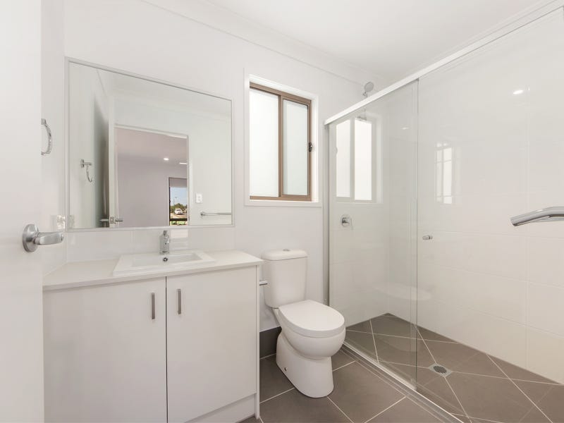 2/60 Central Park Drive, EAGLEBY, QLD 4207 AUS