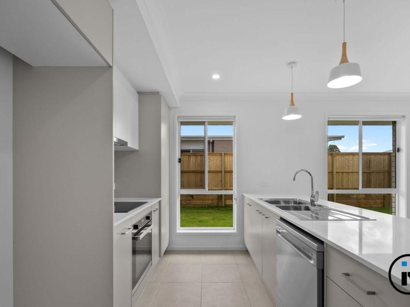 112 Orana Street, Redbank Plains, QLD 4301