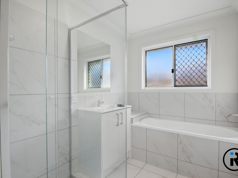 16 Charlotte Crescent, Caboolture, QLD 4510