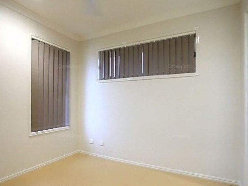 1/30 Phoebe Way, GLENEAGLE, QLD 4285 AUS