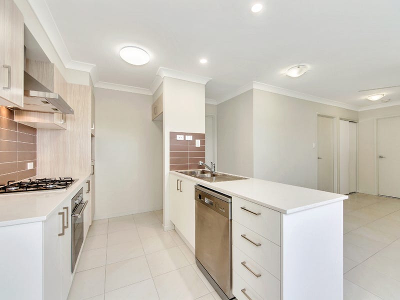 2/43 Reserve Drive, CABOOLTURE, QLD 4510 AUS