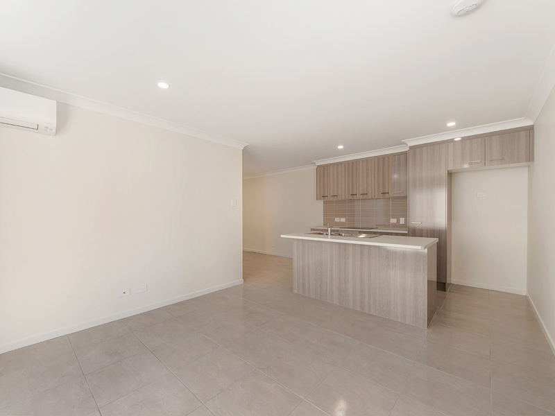 2/12 Chikameena Street, LOGAN RESERVE, QLD 4133 AUS