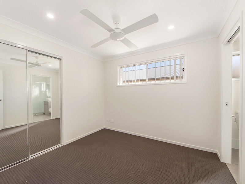 2/12 Chikameena Street, LOGAN RESERVE, QLD 4133 AUS