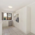 1/8 Pendragon St, Raceview, QLD 4305 Australia