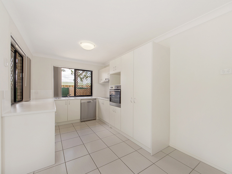 1/8 Pendragon St, Raceview, QLD 4305 Australia