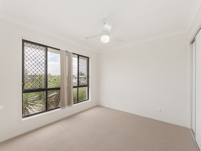1/8 Pendragon St, Raceview, QLD 4305 Australia