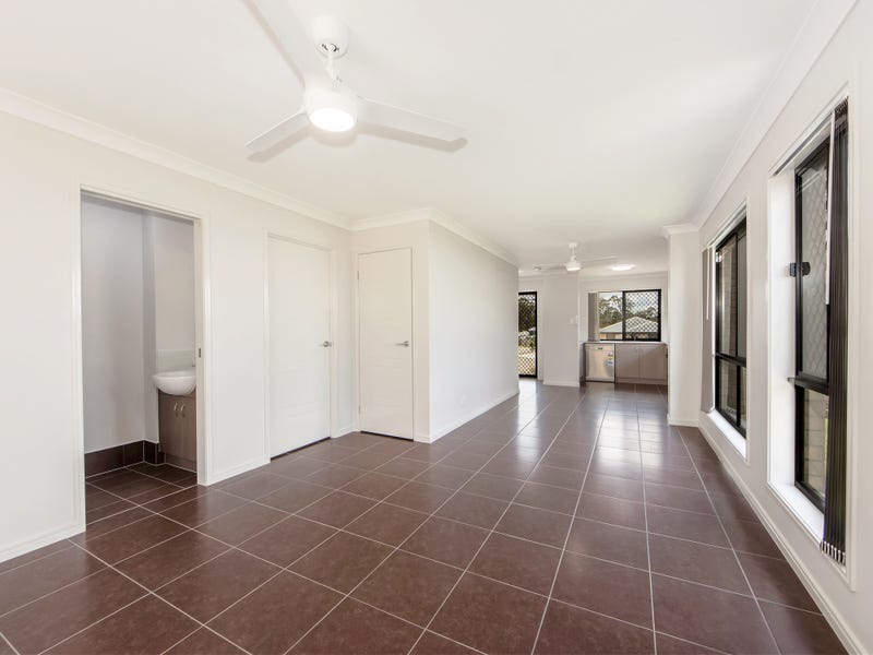1/23 Greenpark Drive, CRESTMEAD, QLD 4132 AUS