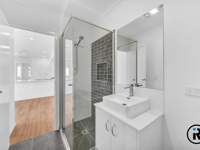19B Breckenridge Road, Logan Reserve, QLD 4133