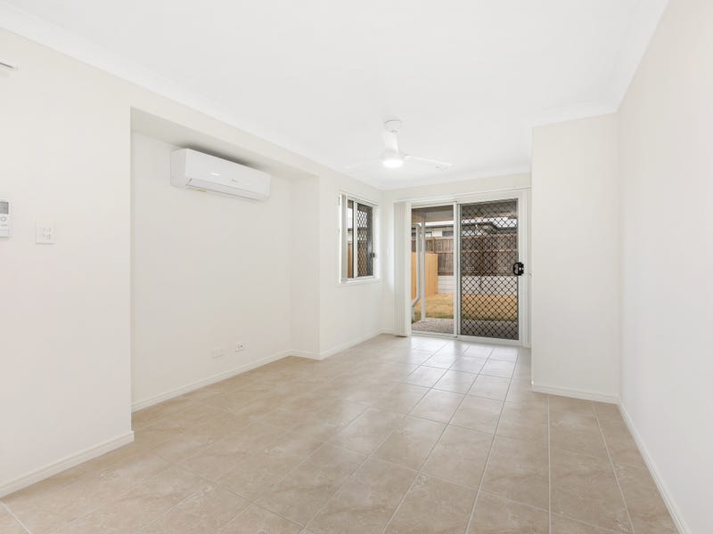 2/8 Mounthill Street, HILLCREST, QLD 4118 AUS
